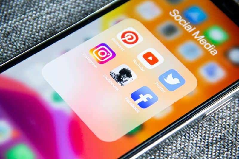 Kehilangan Akun Media Sosial dan Tips Mengembalikannya